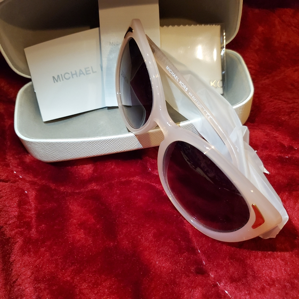 Michael Kors Sunglasses - Picture 3 of 6